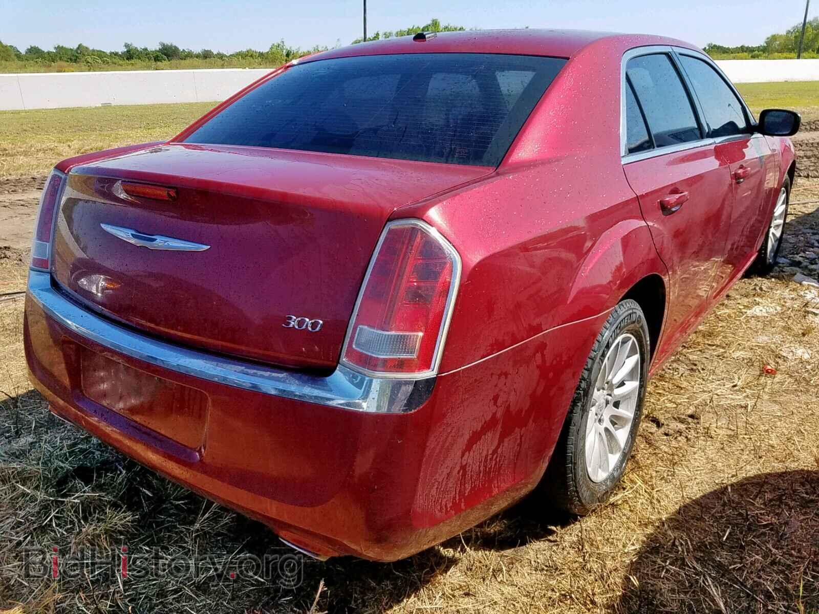 2014 CHRYSLER 300 - VIN: 2C3CCAAG1EH249131 - Фото 4