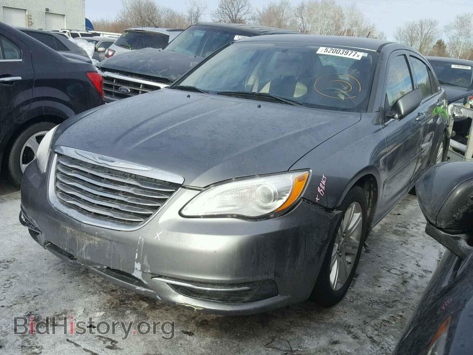 2013 CHRYSLER 200 - VIN: 1C3CCBAB8DN669162 - Фото 2