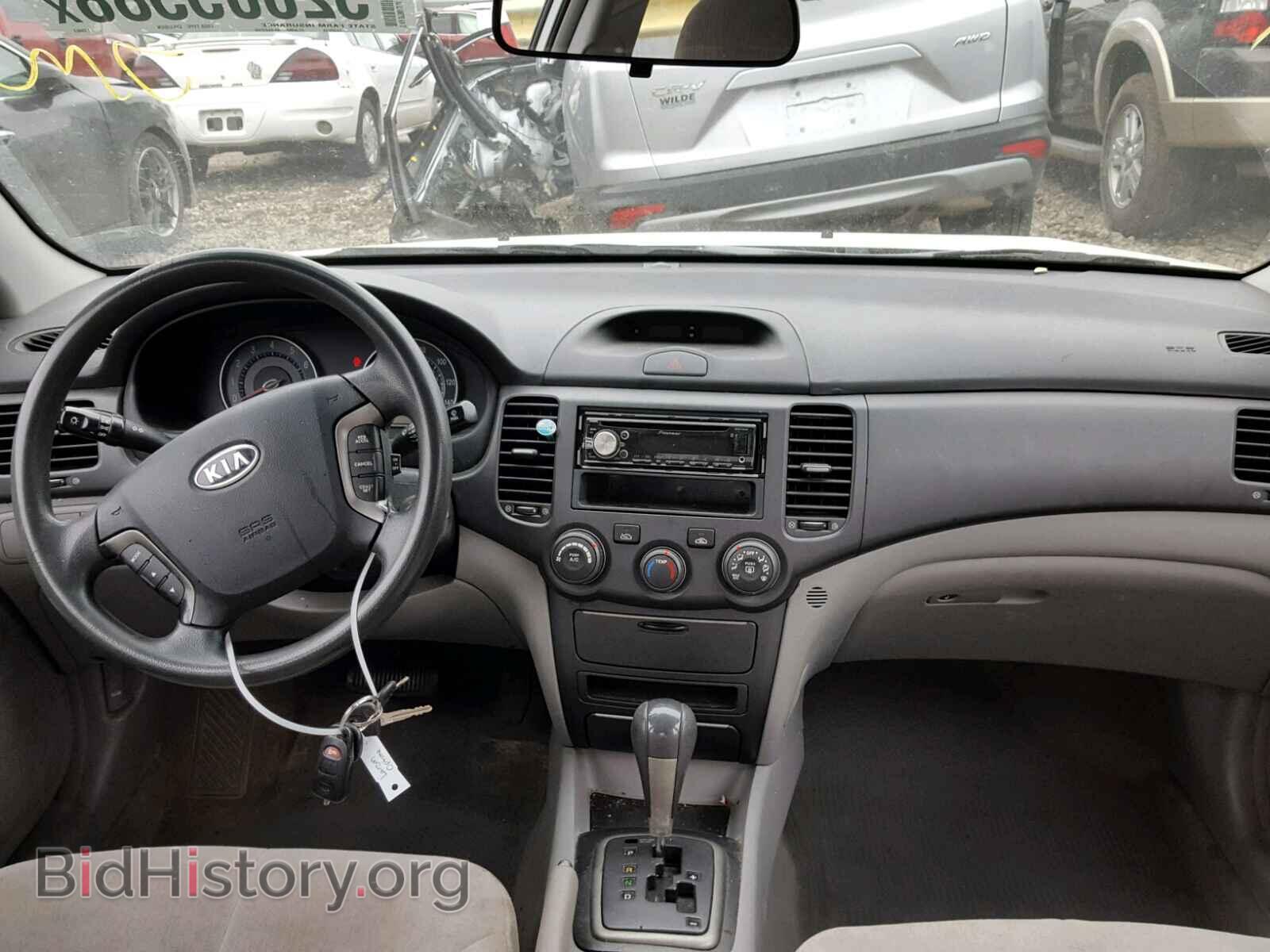 2007 KIA OPTIMA - VIN: KNAGE123775115461 - Фото 9