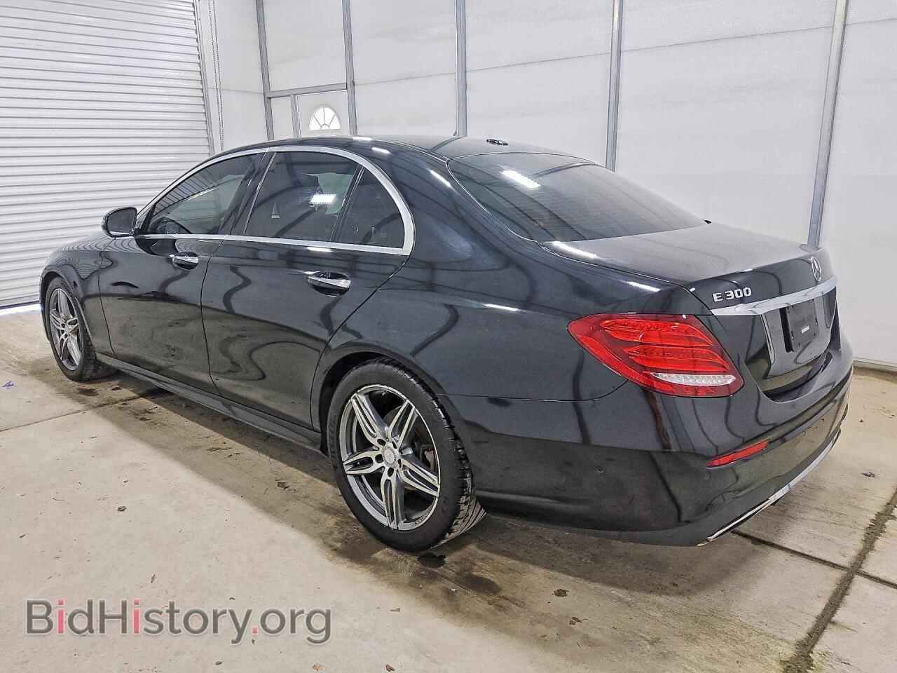 2017 MERCEDES-BENZ E-CLASS - VIN: WDDZF4JB4HA191396 - Фото 2