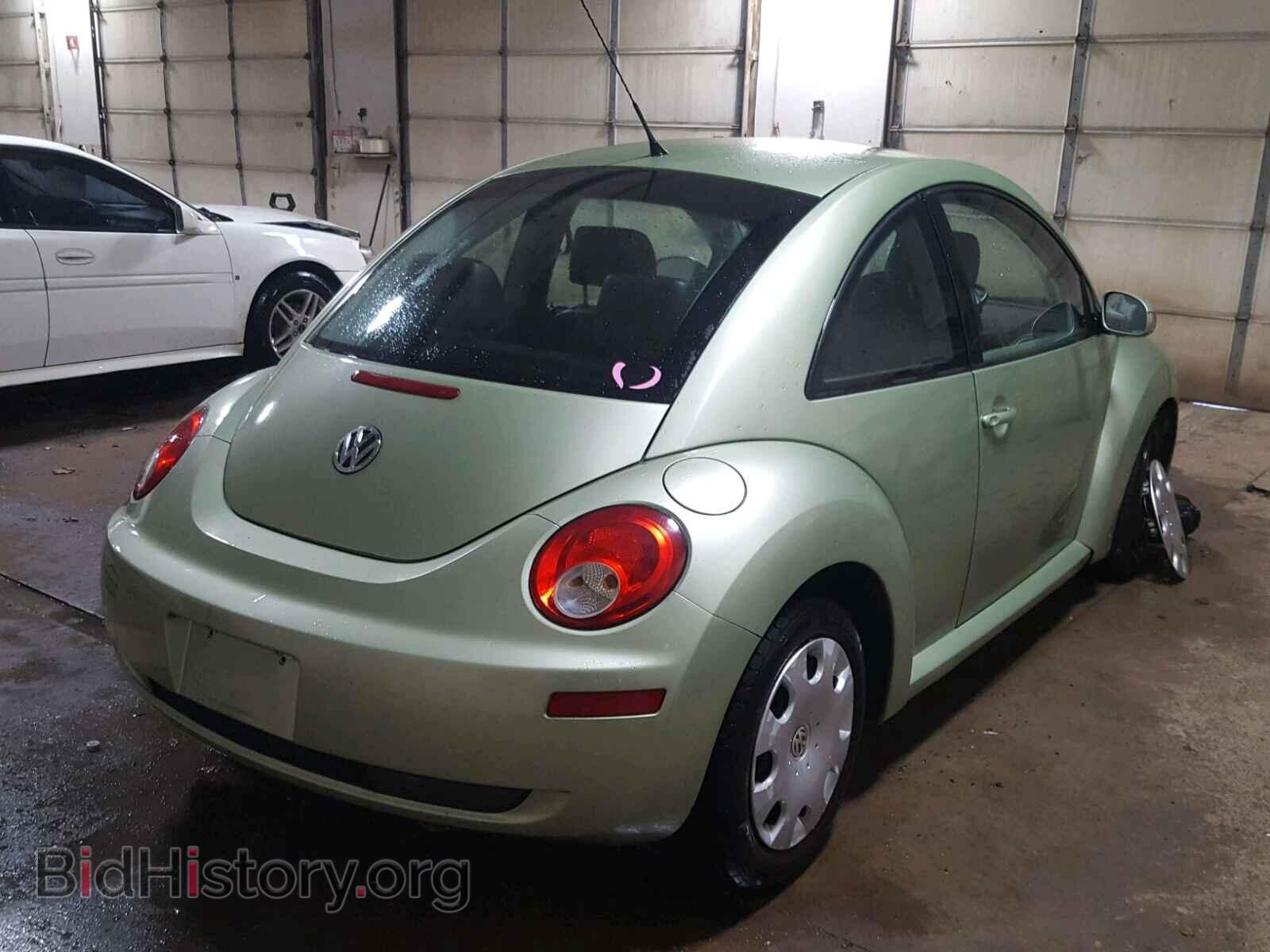 2010 VOLKSWAGEN BEETLE - VIN: 3VWPG3AG2AM011410 - Фото 4