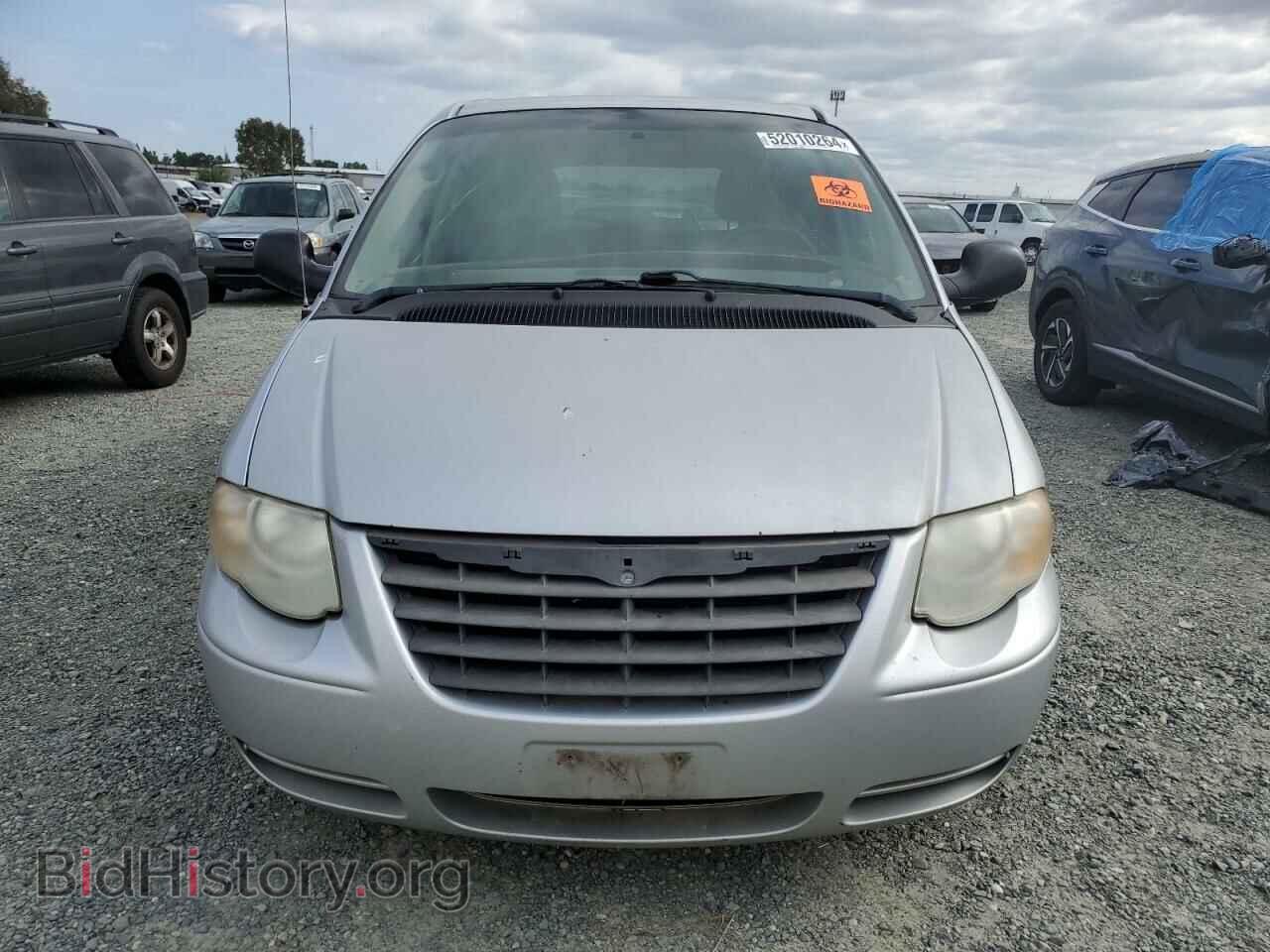 2006 CHRYSLER MINIVAN - VIN: 2A4GP44R96R609333 - Фото 5