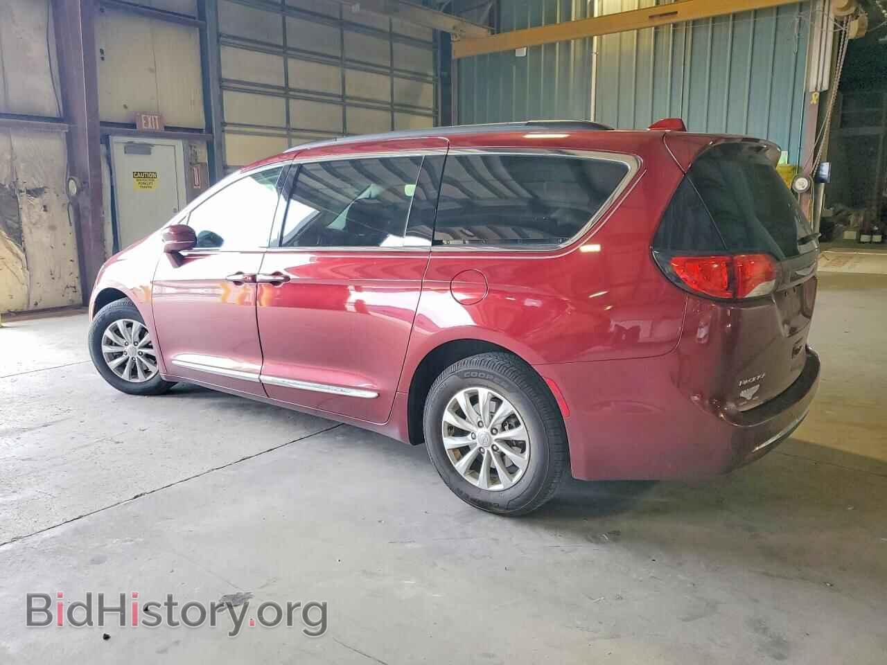 2017 CHRYSLER PACIFICA - VIN: 2C4RC1BG8HR820357 - Photo 2