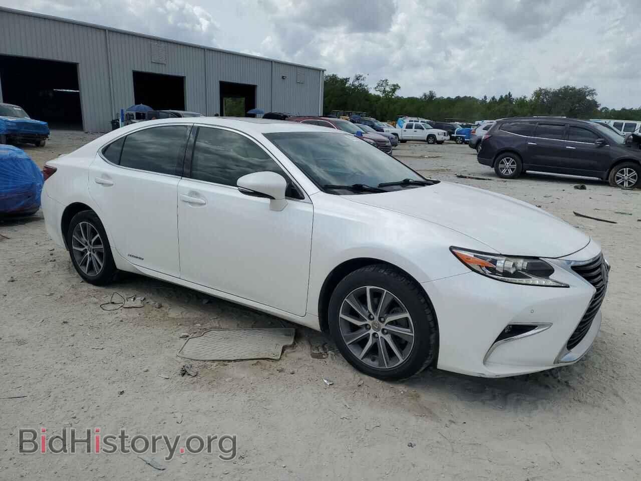 2017 LEXUS ES300 - VIN: JTHBW1GG3H2138985 - Photo 4