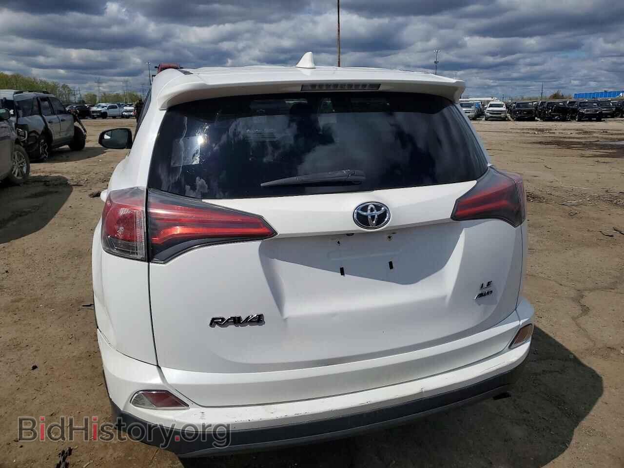 2017 TOYOTA RAV4 - VIN: 2T3BFREV8HW665042 - Фото 6