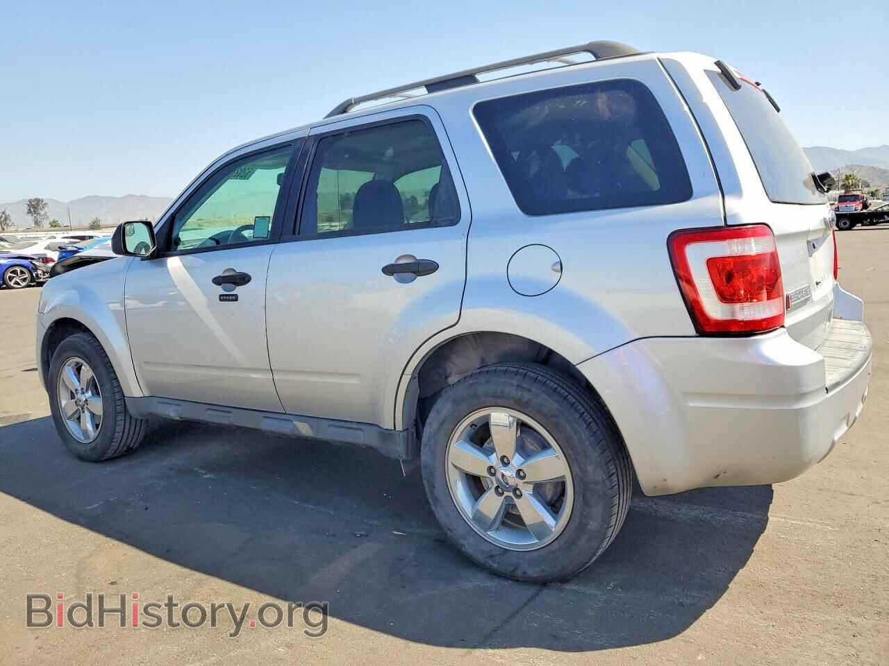2011 FORD ESCAPE - VIN: 1FMCU0D77BKA27787 - Фото 2