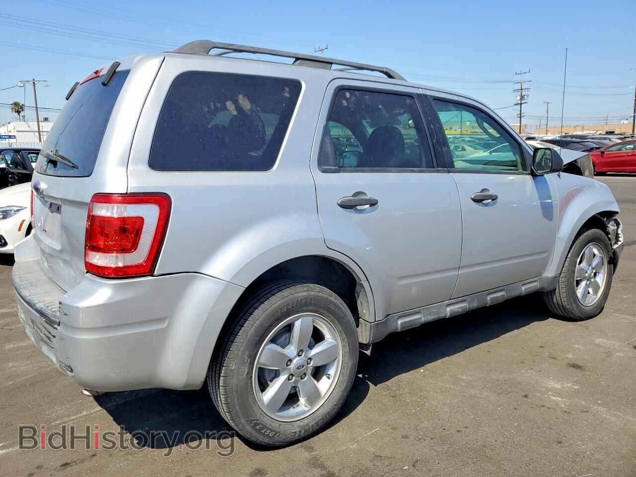 2011 FORD ESCAPE - VIN: 1FMCU0D77BKA27787 - Фото 3