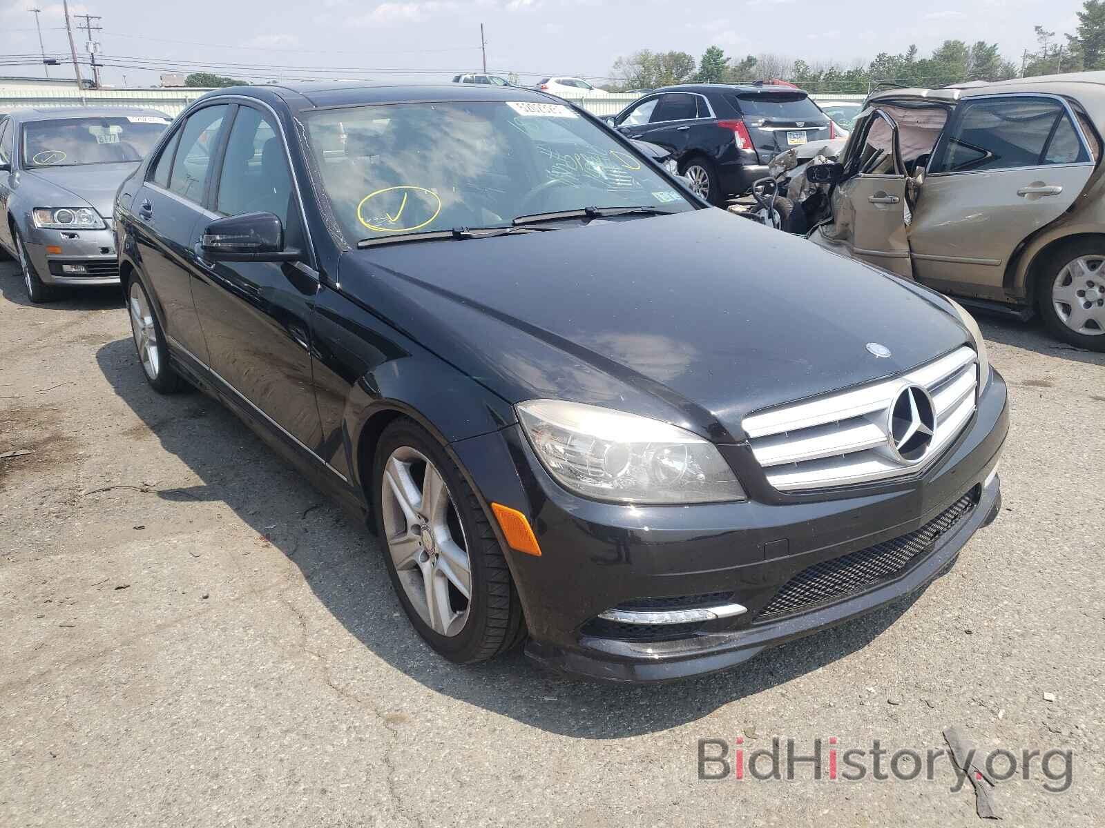 Photo WDDGF8BB8BR142210 - MERCEDES-BENZ C-CLASS 2011