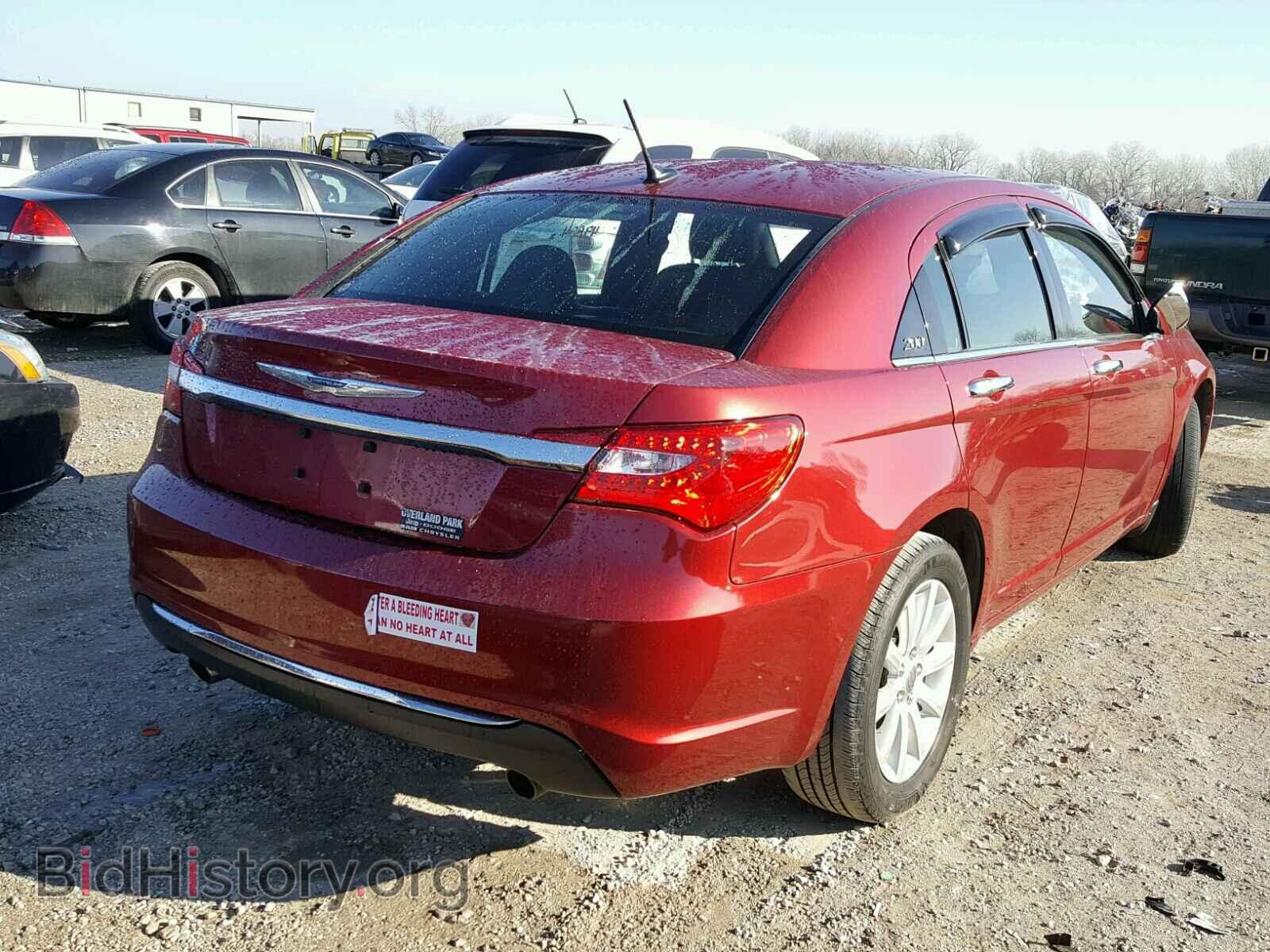 2013 CHRYSLER 200 - VIN: 1C3CCBCG6DN754803 - Фото 4