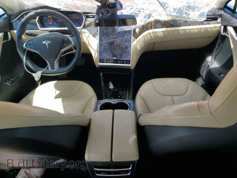 2013 Tesla MODEL S (VIN 5YJSA1CN1DFP26864) — фото 8 из 15