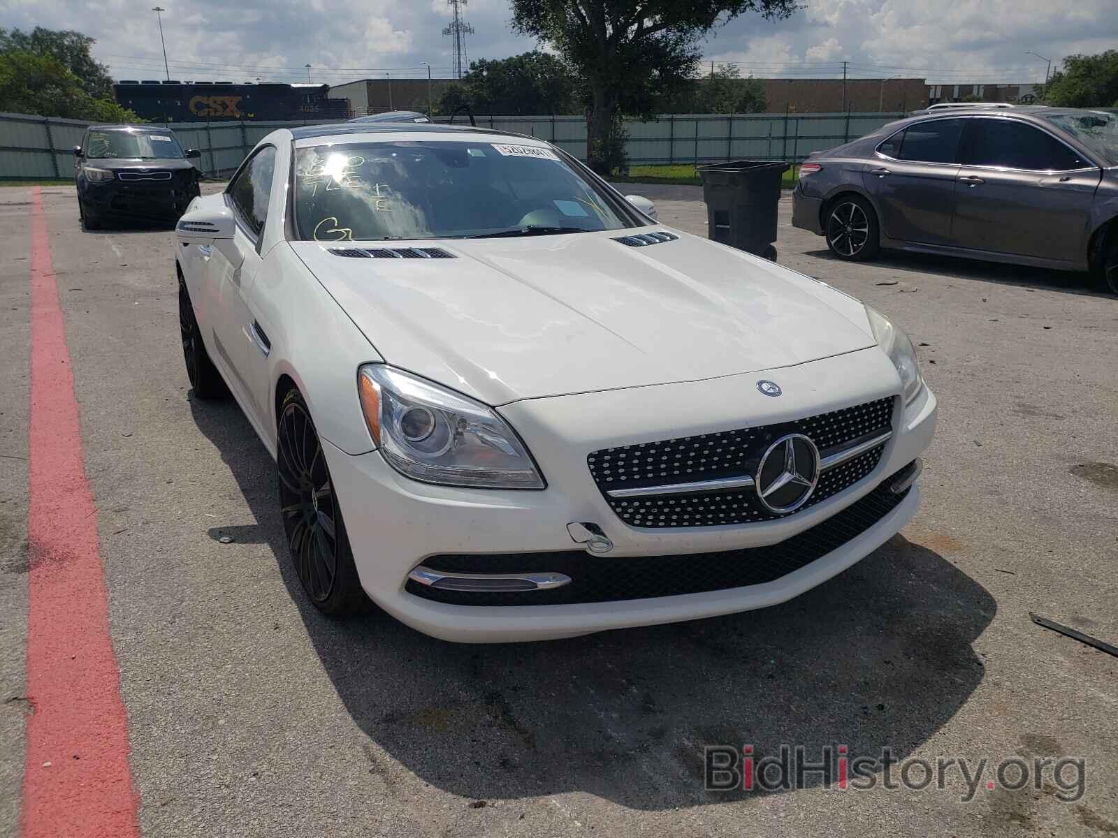 Photo WDDPK4HA6FF097777 - MERCEDES-BENZ SLK-CLASS 2015