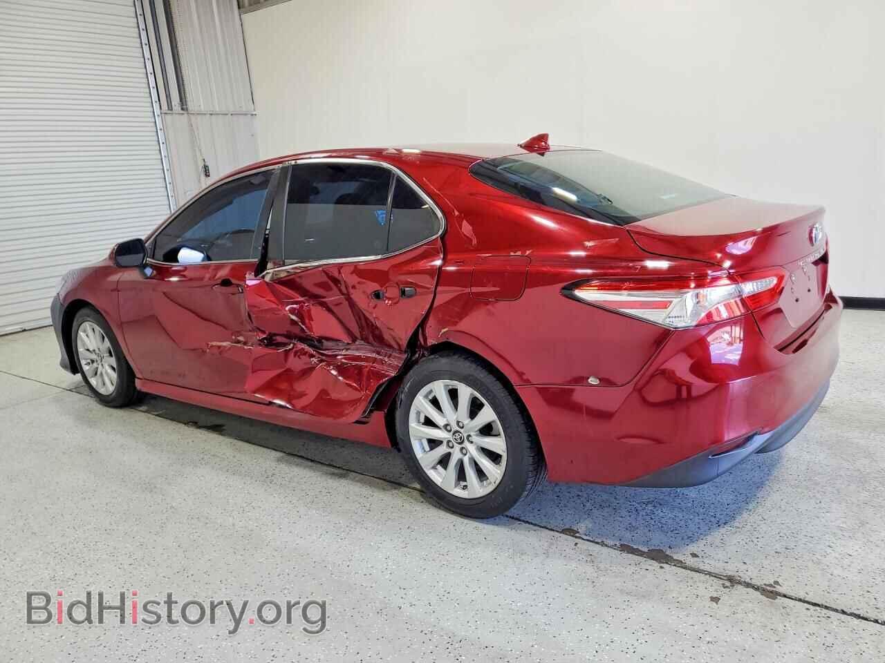 2019 TOYOTA CAMRY - VIN: 4T1B11HK2KU242569 - Фото 2