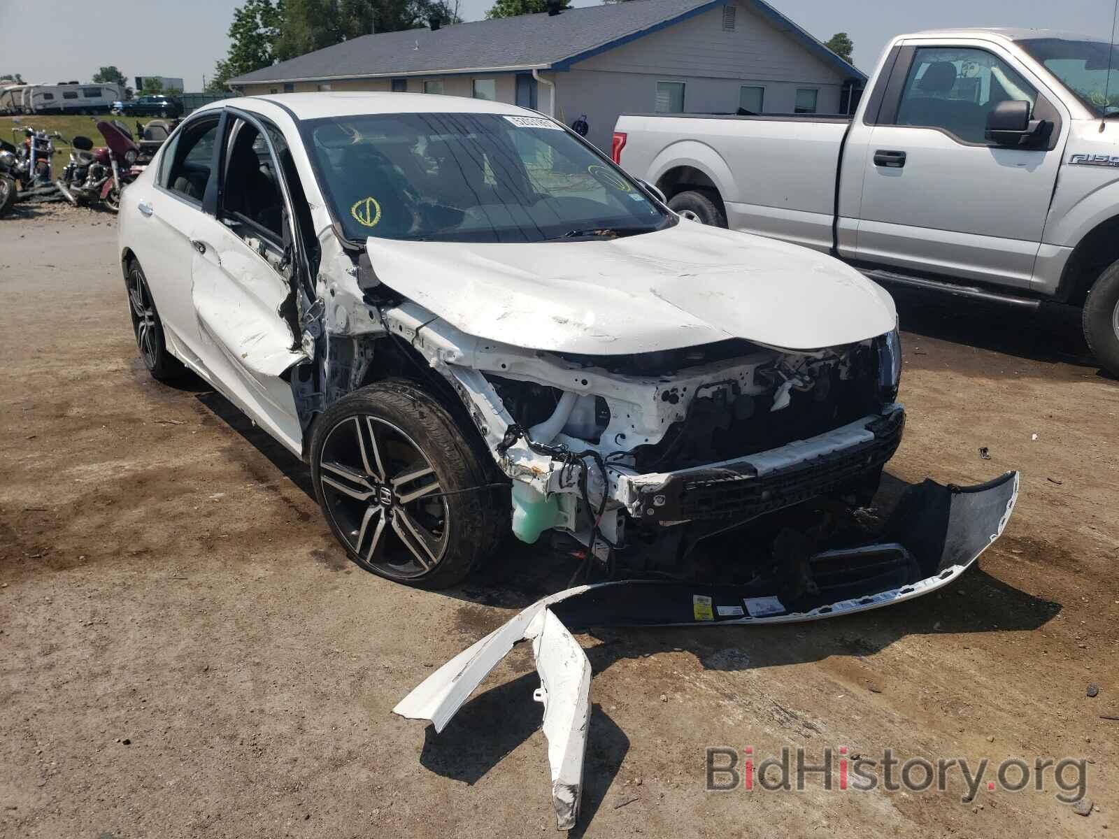 Photo 1HGCR2F53HA304139 - HONDA ACCORD 2017