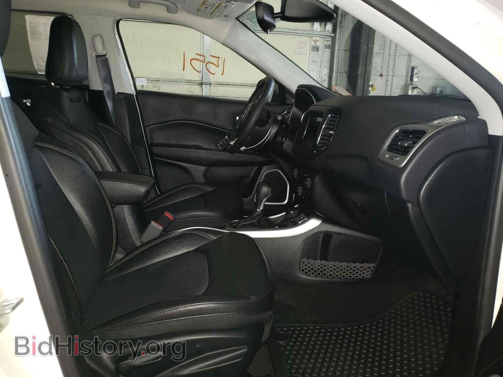 2019 JEEP COMPASS - VIN: 3C4NJDBB2KT690042 - Фото 5