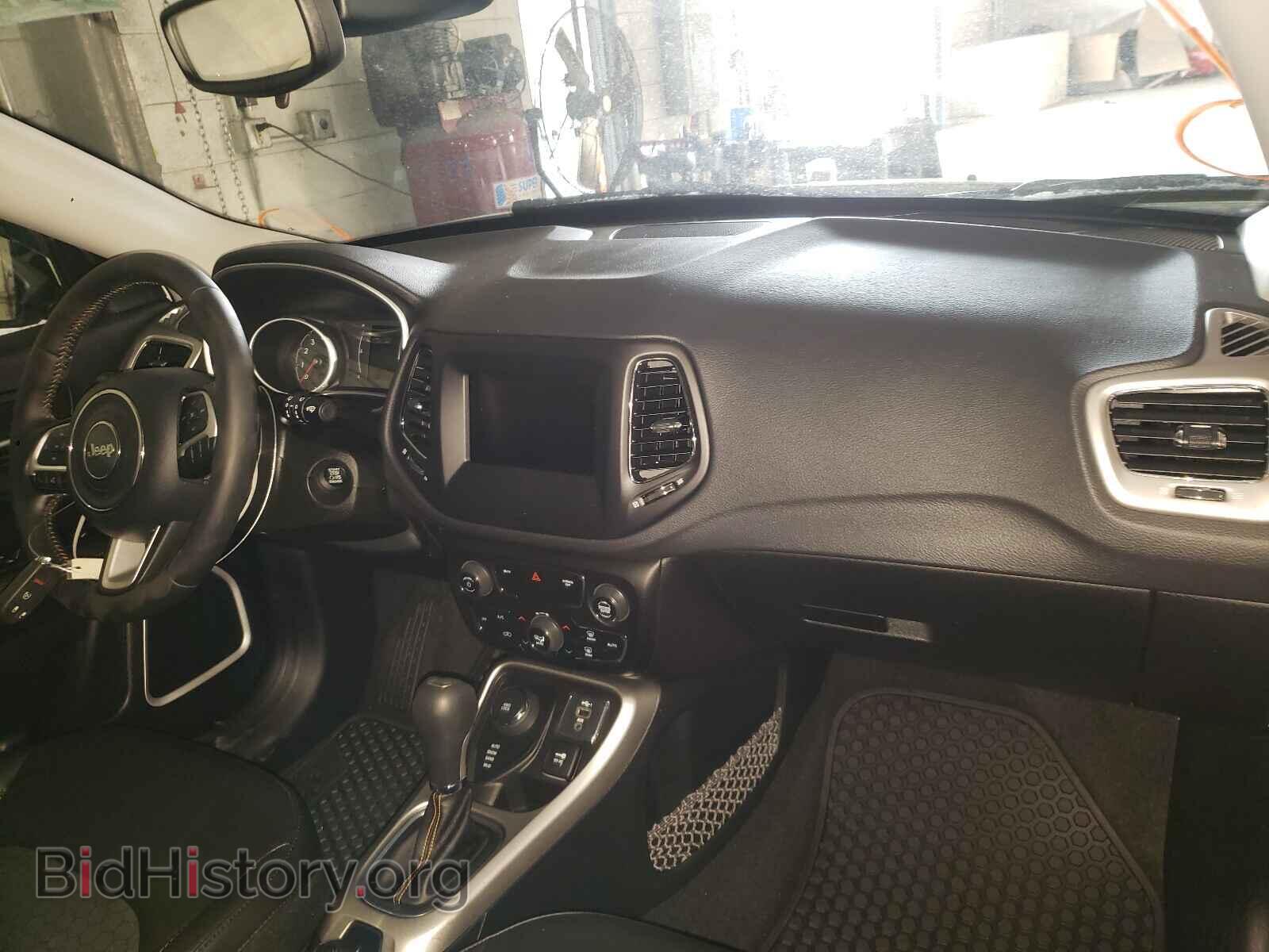 2019 JEEP COMPASS - VIN: 3C4NJDBB2KT690042 - Фото 9