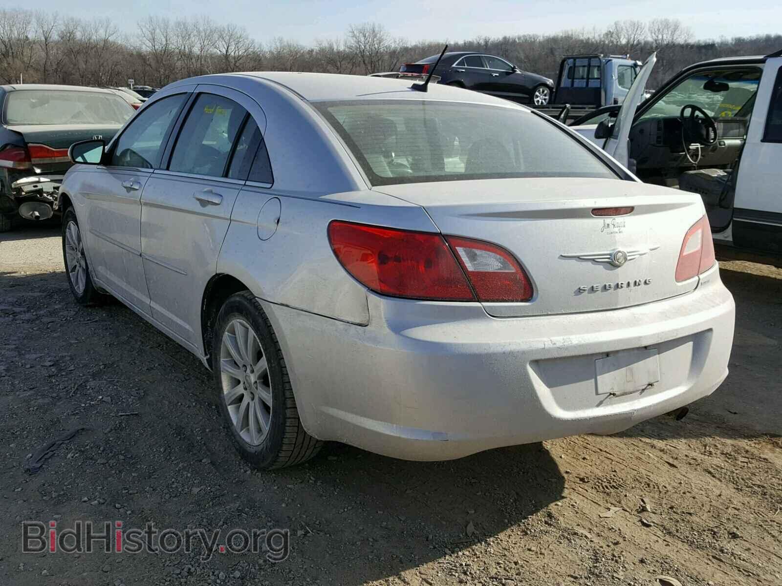 2010 CHRYSLER SEBRING - VIN: 1C3CC5FD7AN190674 - Фото 3