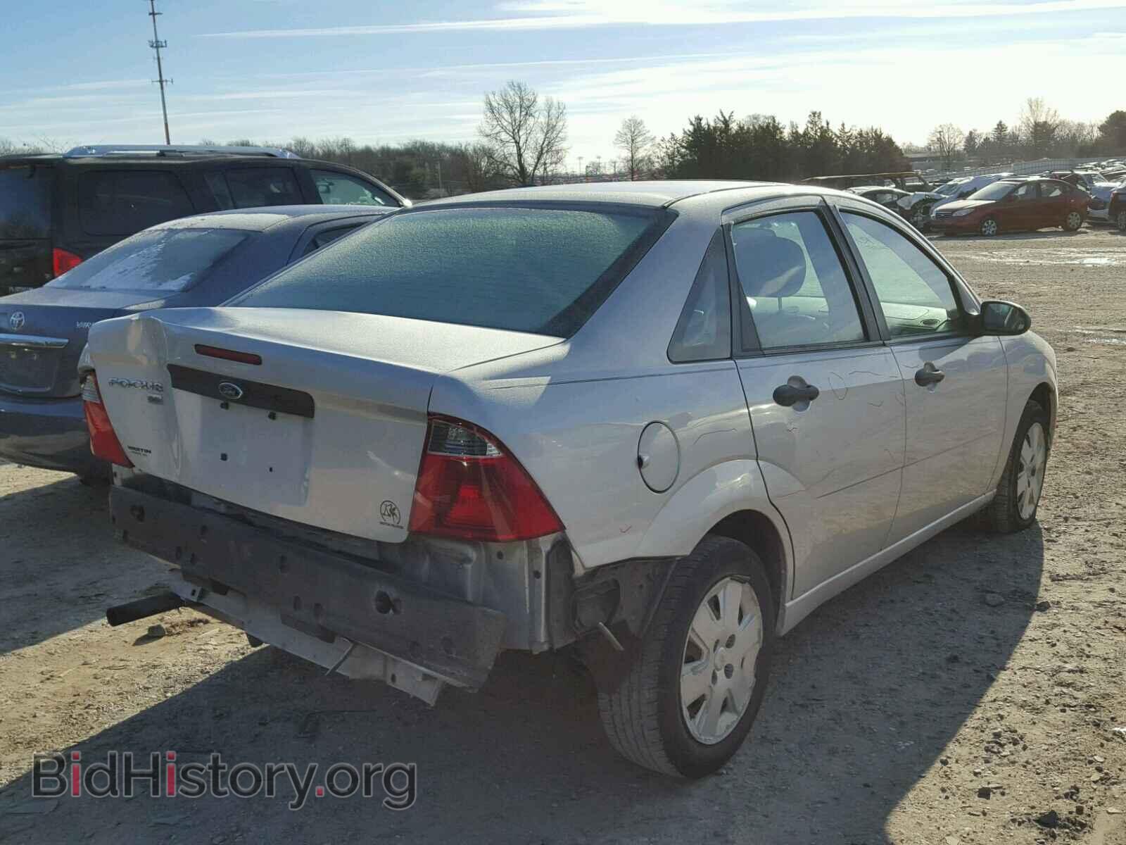 2007 FORD FOCUS - VIN: 1FAHP34N07W314671 - Фото 4
