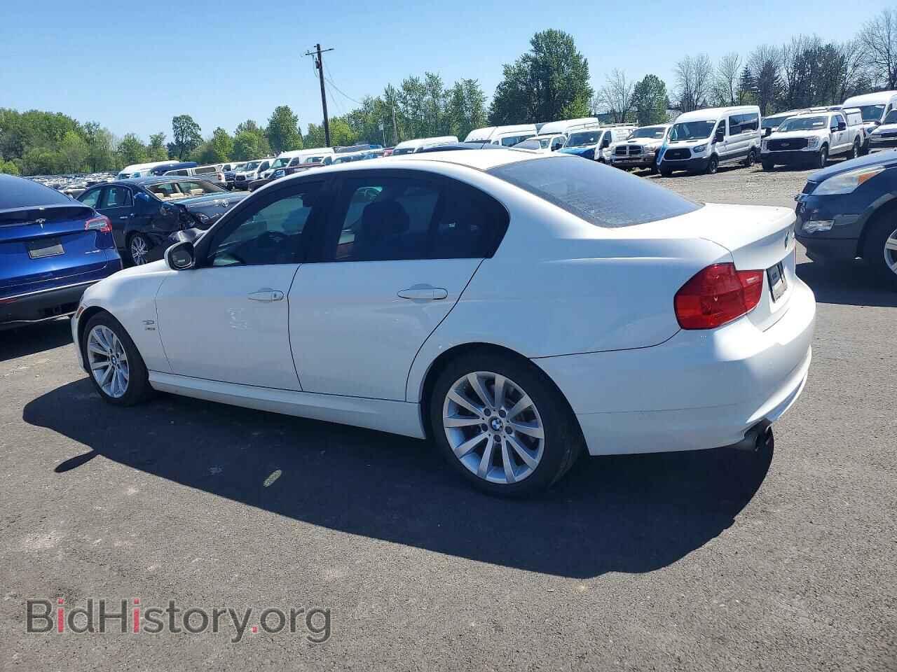2011 BMW 3 SERIES - VIN: WBAPK7C53BF196702 - Photo 2