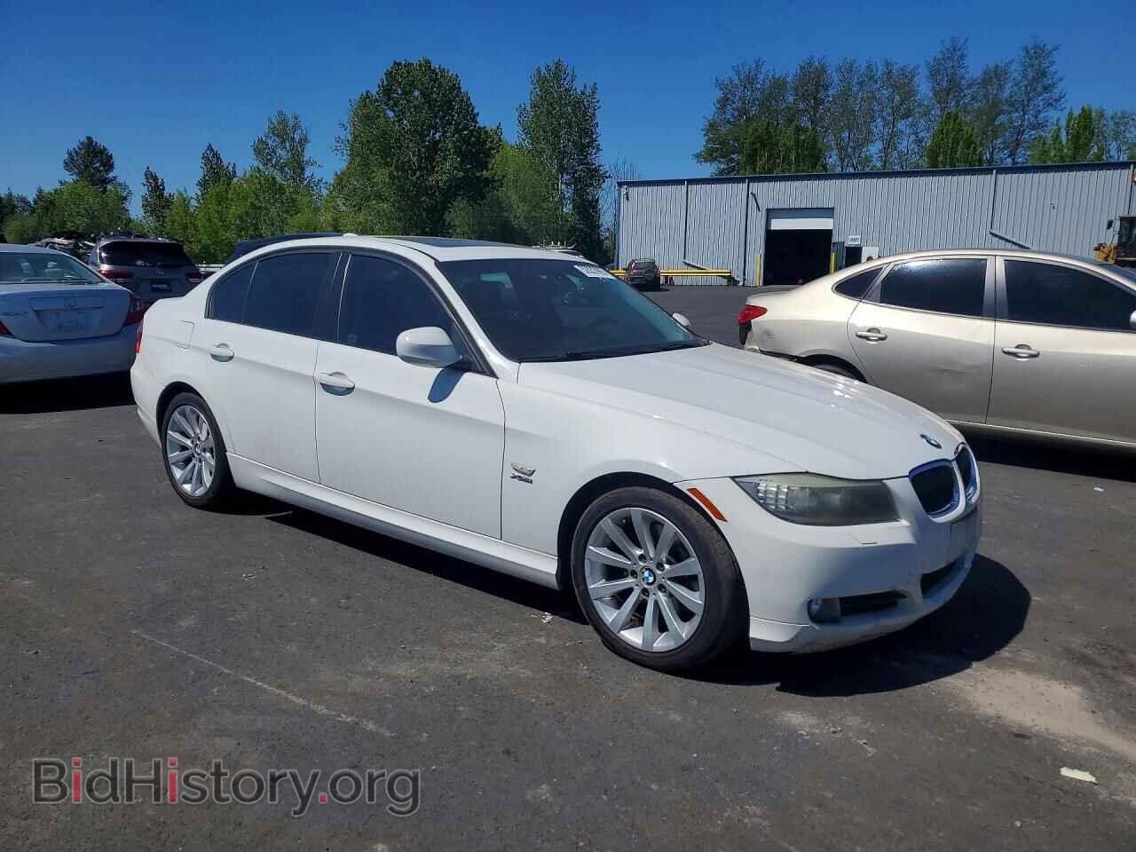 2011 BMW 3 SERIES - VIN: WBAPK7C53BF196702 - Photo 4