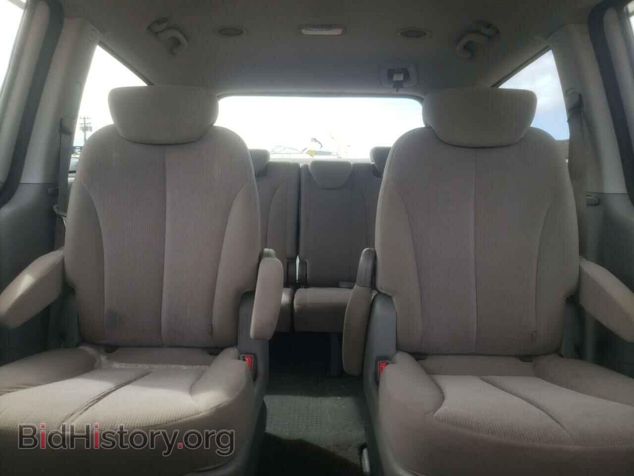 2009 KIA All Models - VIN: KNDMB233396300641 - Фото 10
