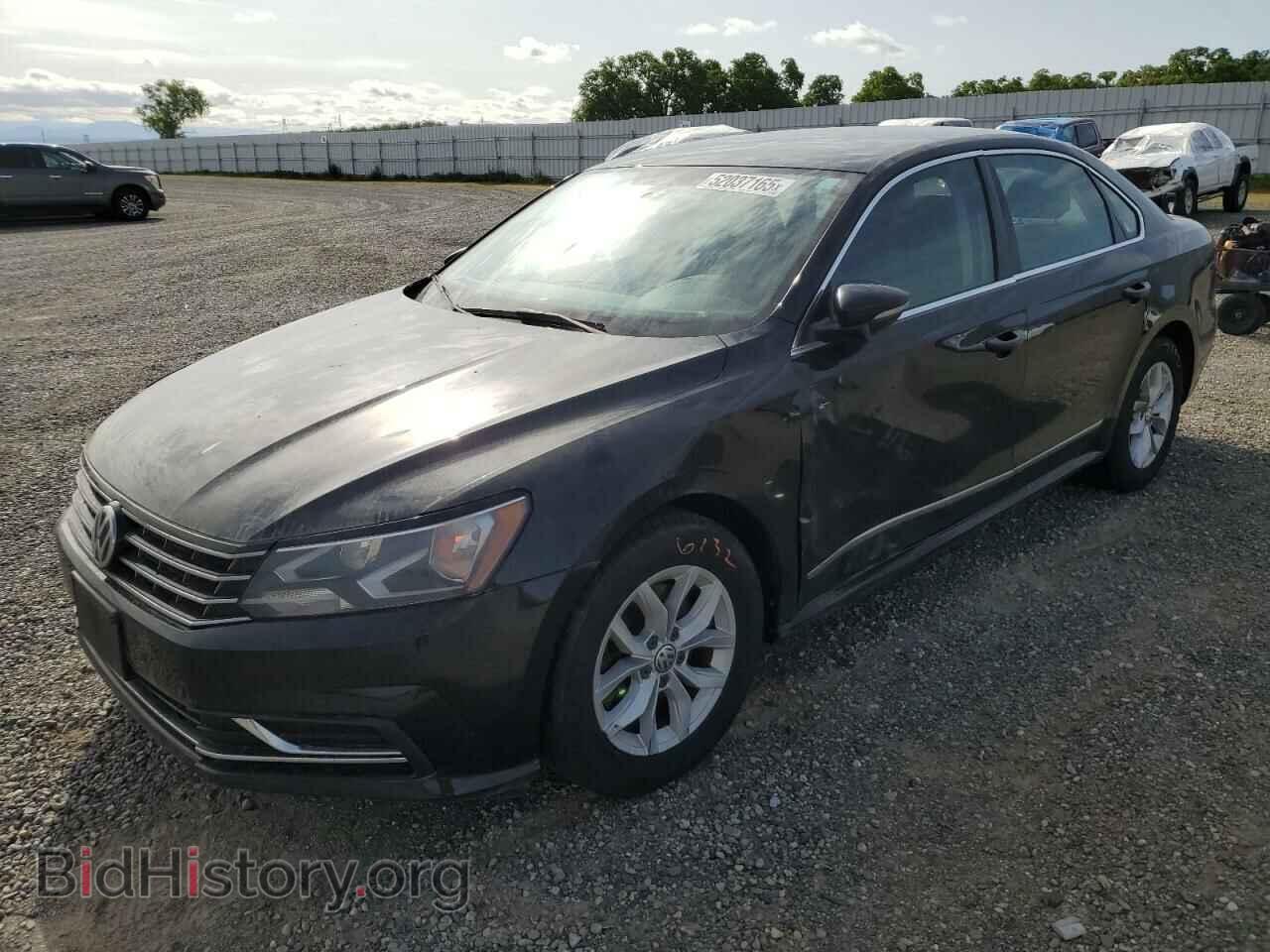 Photo 1VWAT7A32HC025907 - VOLKSWAGEN PASSAT 2017