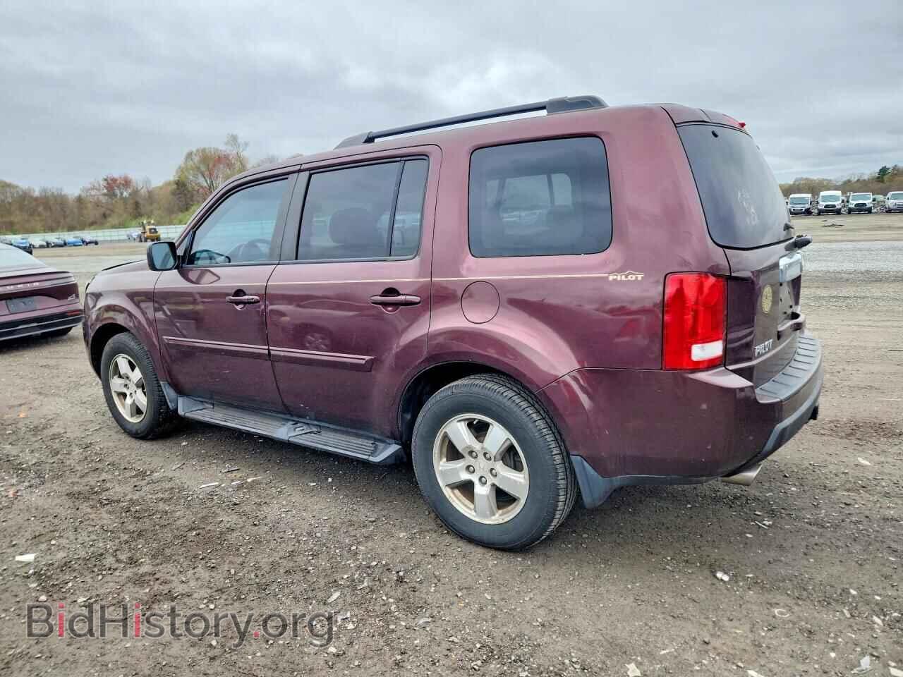 2011 HONDA PILOT - VIN: 5FNYF4H51BB096993 - Фото 2