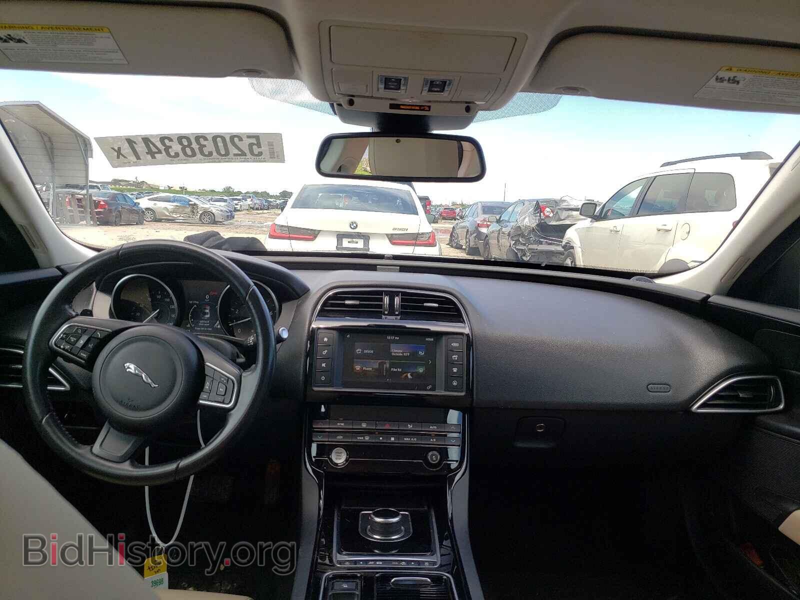 2018 JAGUAR XE - VIN: SAJAR4FX6JCP27487 - Фото 9