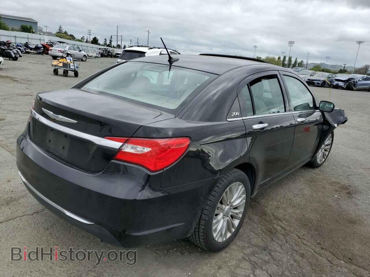 2012 CHRYSLER 200 - VIN: 1C3CCBCG2CN306802 - Фото 3