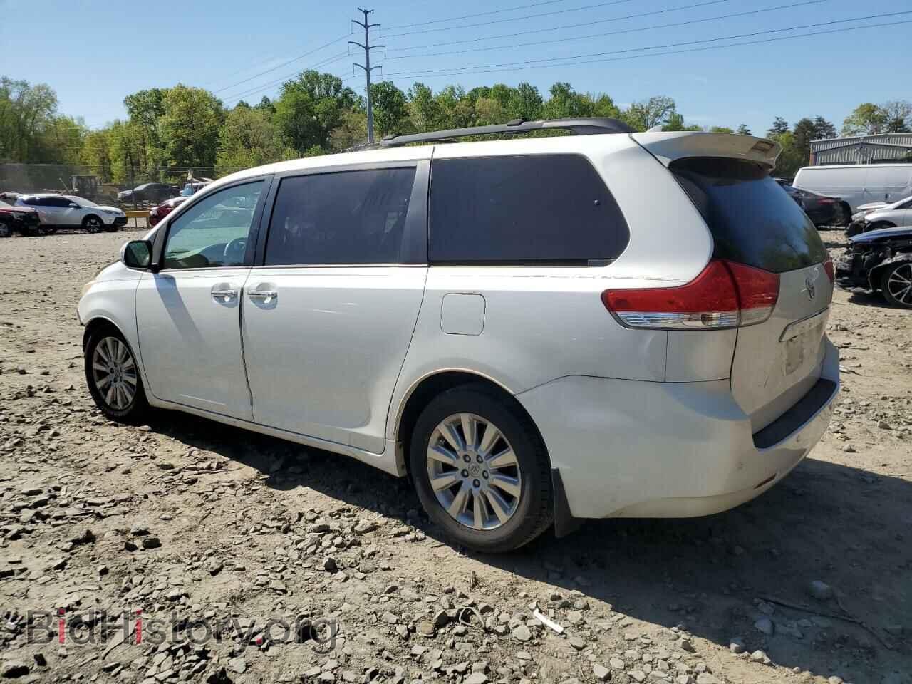 2014 TOYOTA All Models - VIN: 5TDYK3DC2ES417157 - Фото 2