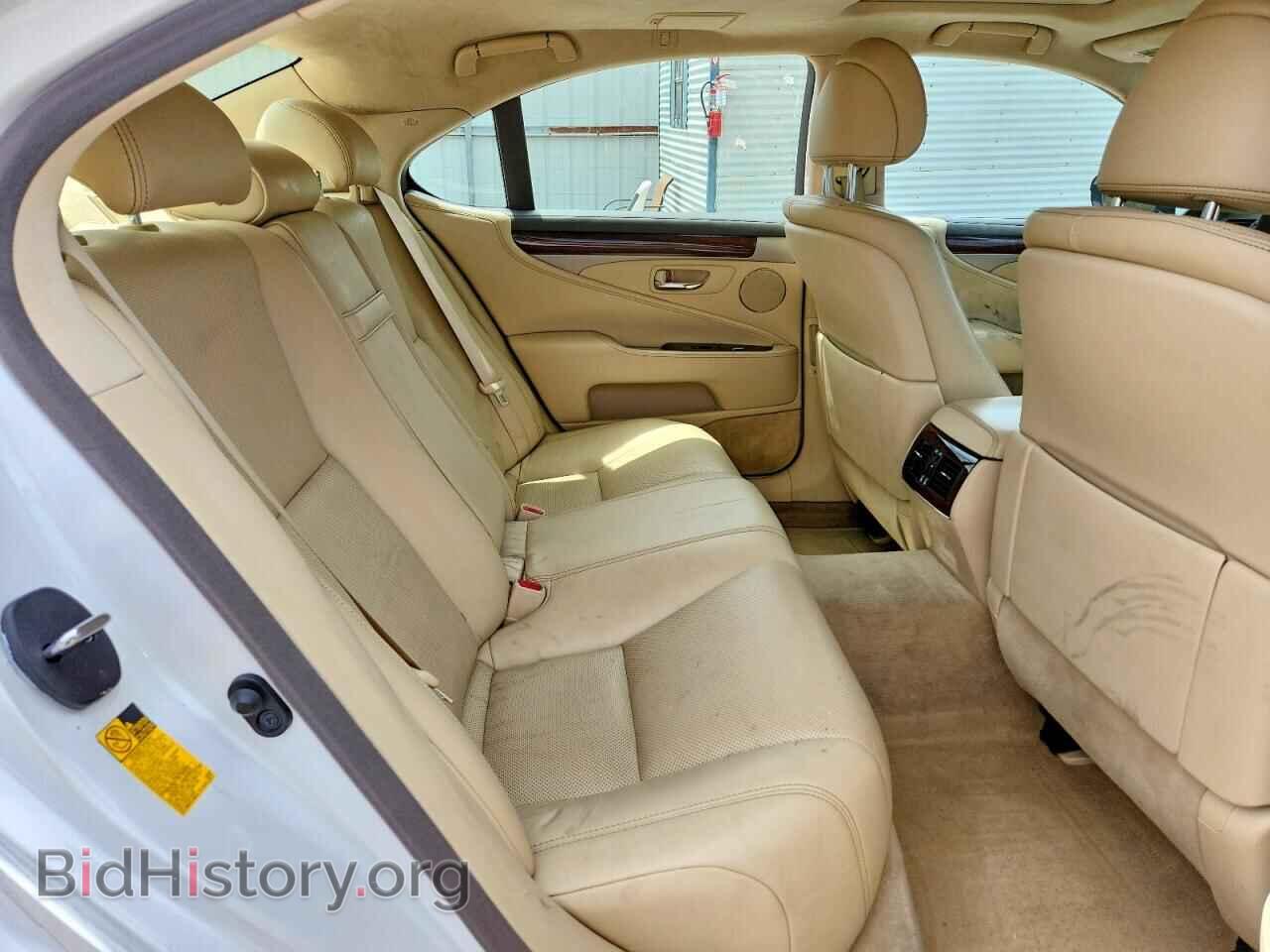 2014 LEXUS LS460 - VIN: JTHCL5EF4E5021702 - Photo 10