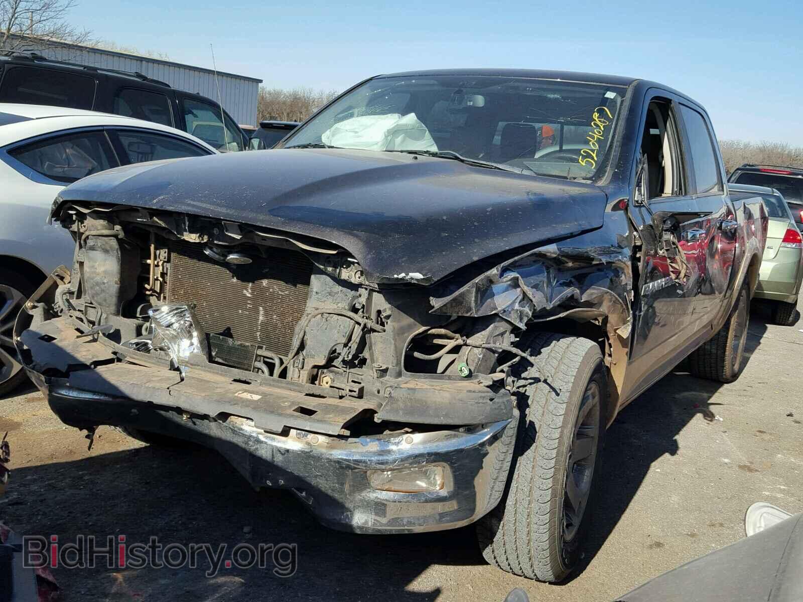 2011 DODGE RAM 1500 - VIN: 1D7RB1CT7BS579806 - Фото 2