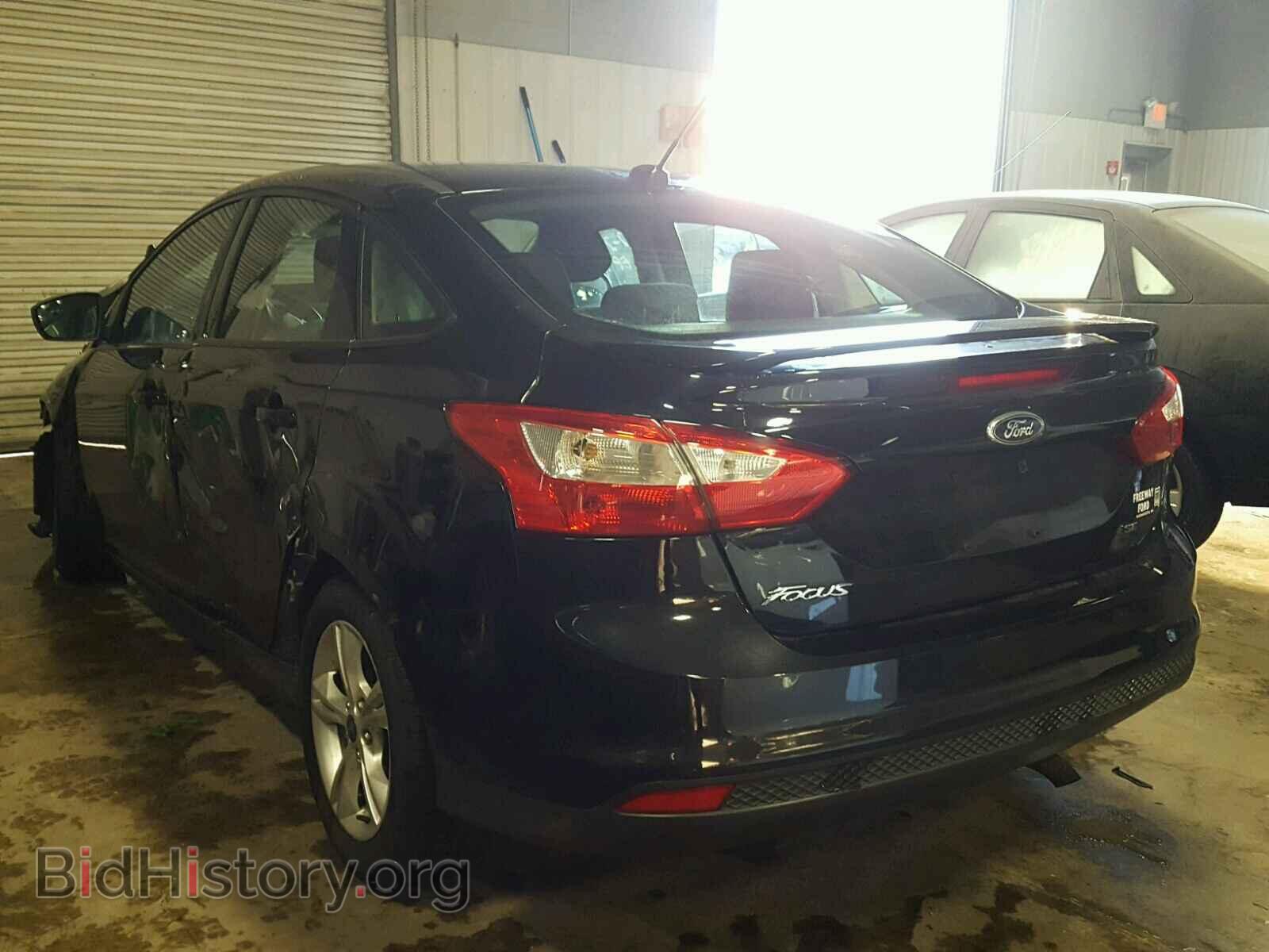 2012 Ford FOCUS (VIN 1FAHP3F22CL119945) — фото 3 из 10