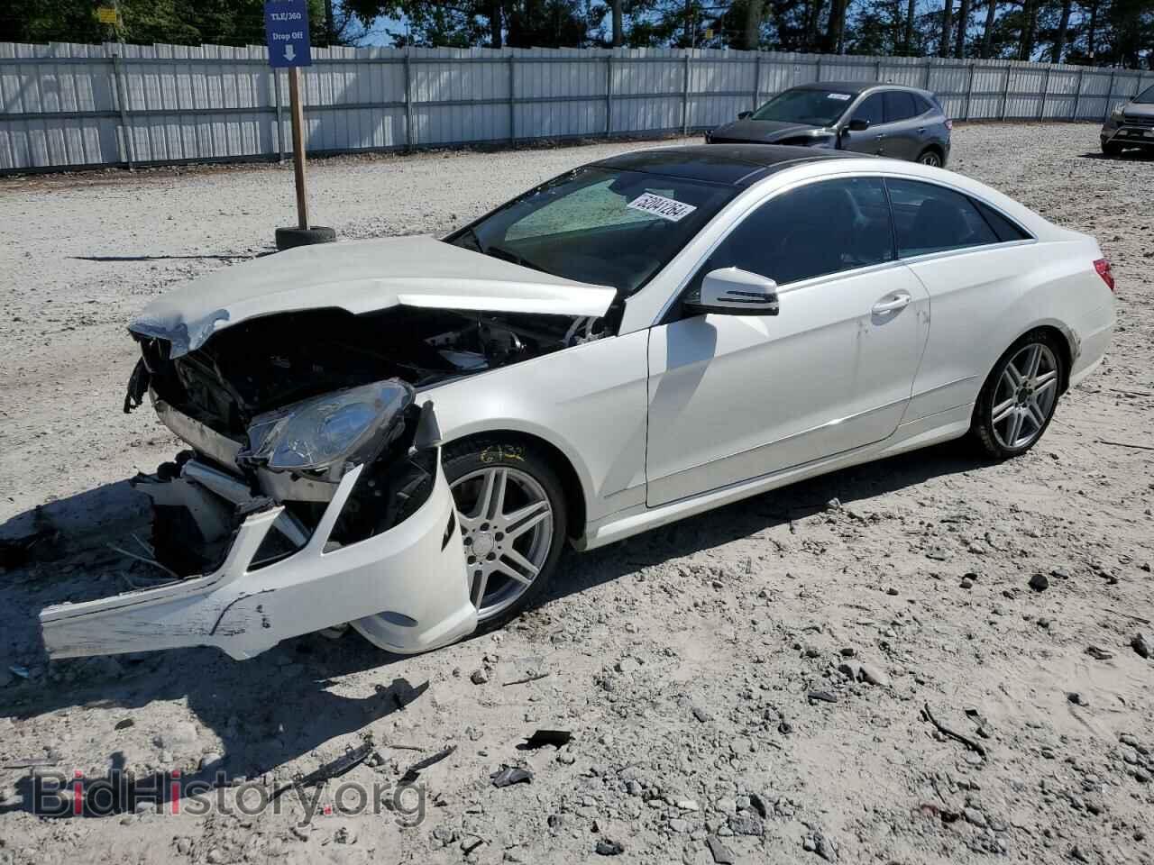 Photo WDDKJ7CBXAF042336 - MERCEDES-BENZ E-CLASS 2010