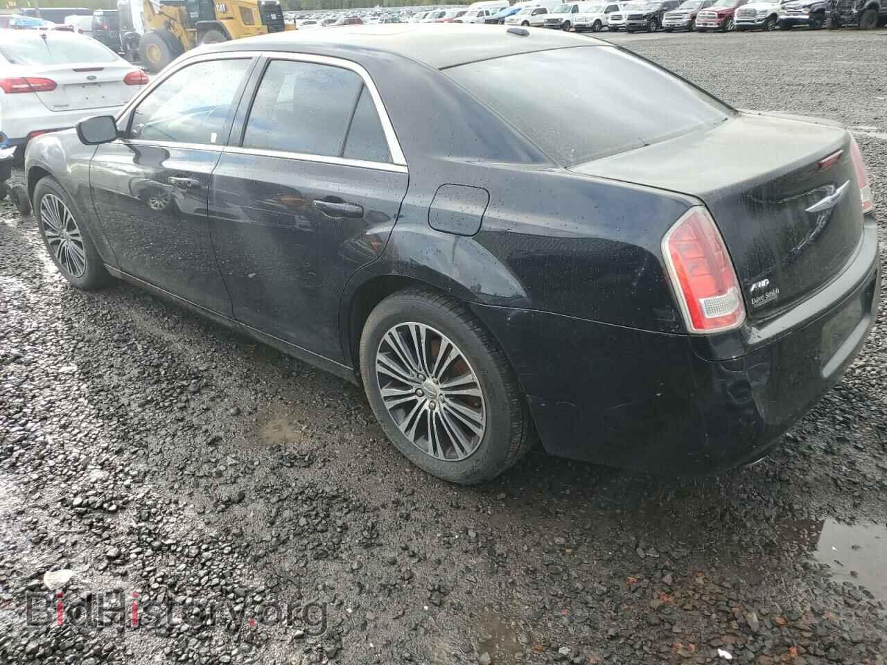 2013 CHRYSLER 300 - VIN: 2C3CCAGG7DH505696 - Фото 2