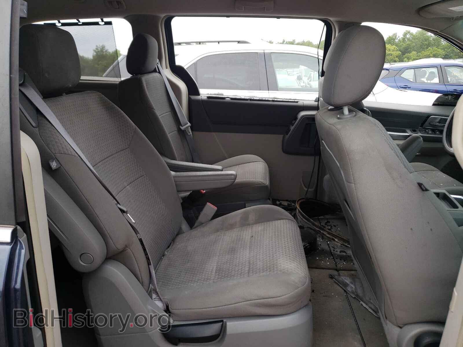 2008 CHRYSLER MINIVAN - VIN: 2A8HR54P28R127775 - Фото 6