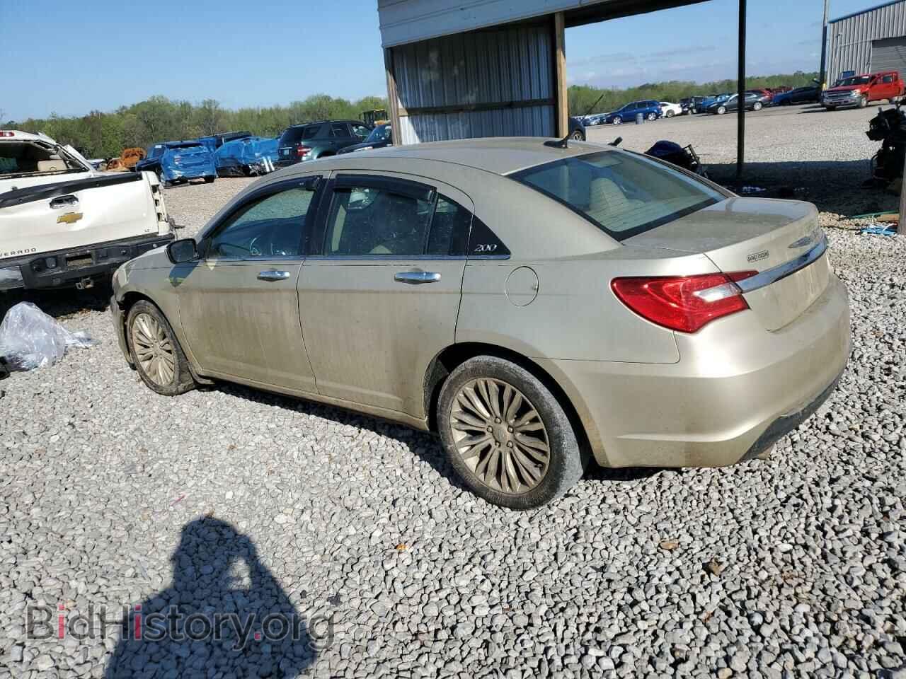 2011 CHRYSLER 200 - VIN: 1C3BC2FG8BN520439 - Фото 2