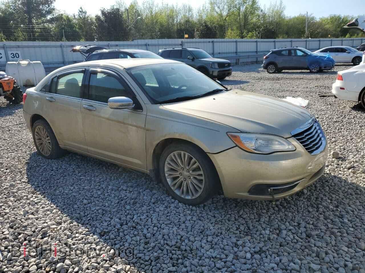 2011 CHRYSLER 200 - VIN: 1C3BC2FG8BN520439 - Фото 4
