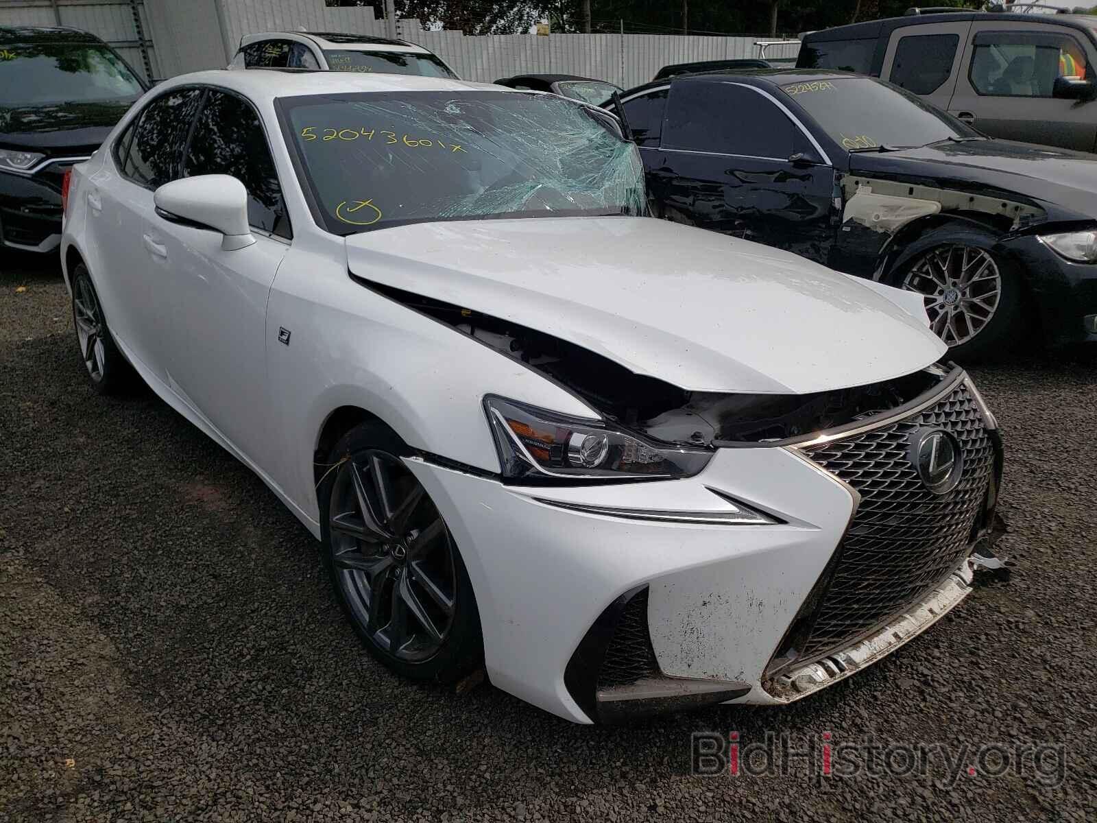 Photo JTHC81D22J5029106 - LEXUS IS 2018