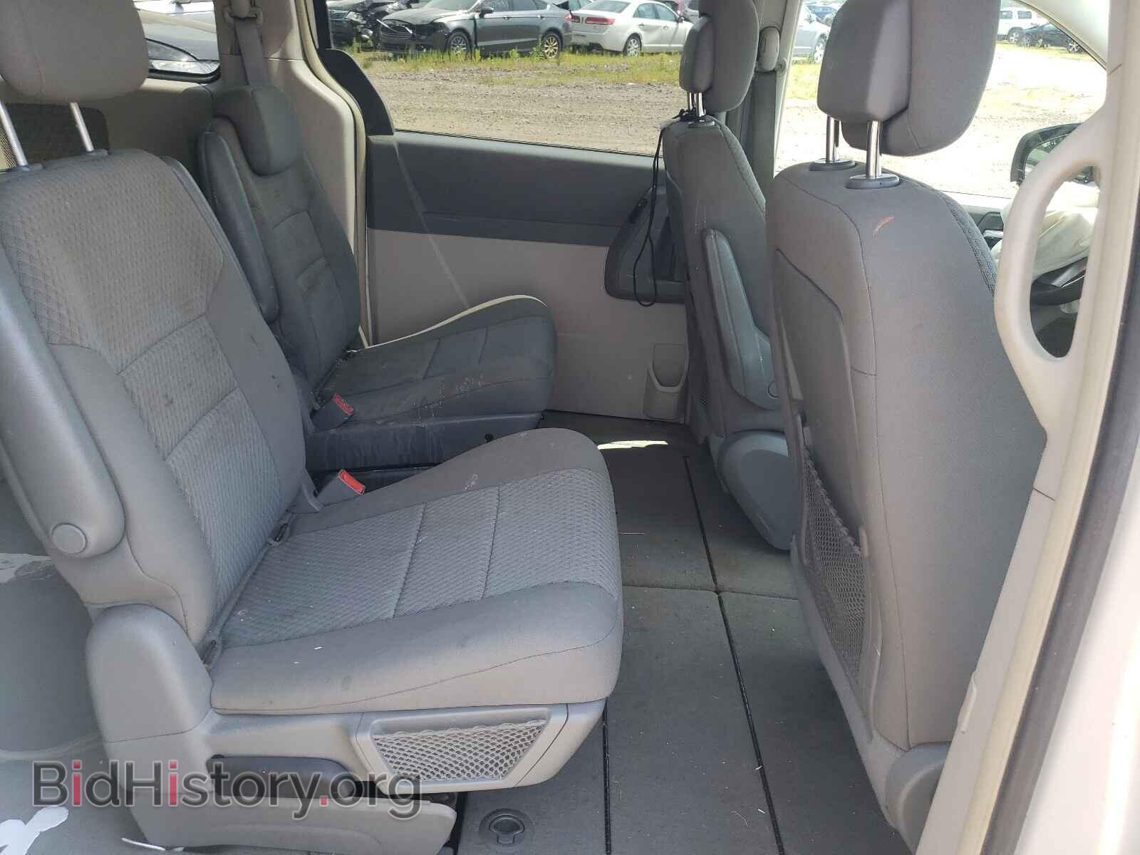 2010 CHRYSLER MINIVAN - VIN: 2A4RR2D1XAR464068 - Фото 6