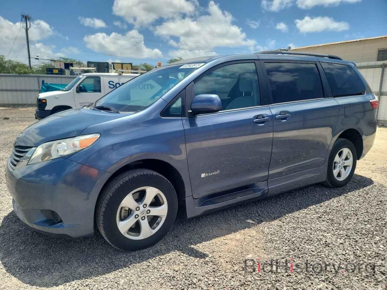 Photo 5TDKK3DC0GS765239 - TOYOTA SIENNA 2016