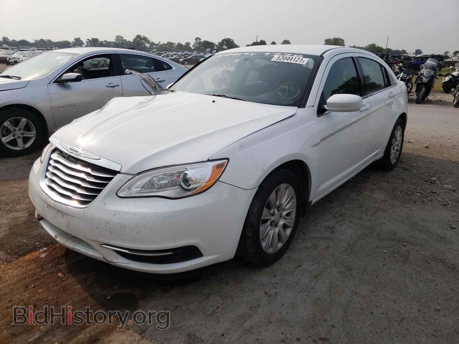 2012 CHRYSLER 200 - VIN: 1C3CCBAB7CN130224 - Фото 2