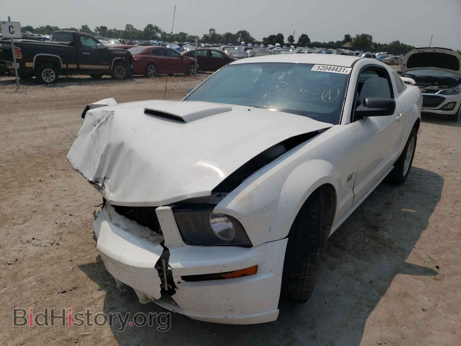 2008 FORD MUSTANG - VIN: 1ZVHT82H285116520 - Фото 2