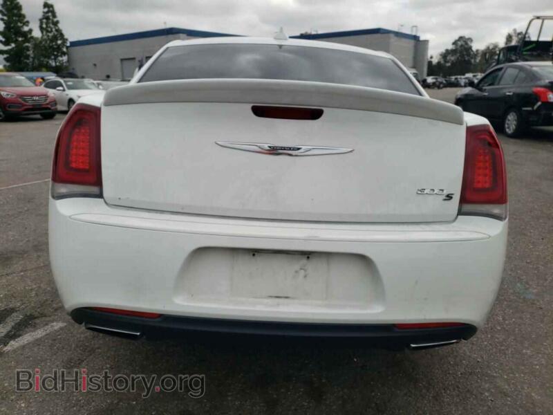 2017 Chrysler 300 (VIN 2C3CCABG3HH526669) — фото 6 из 12