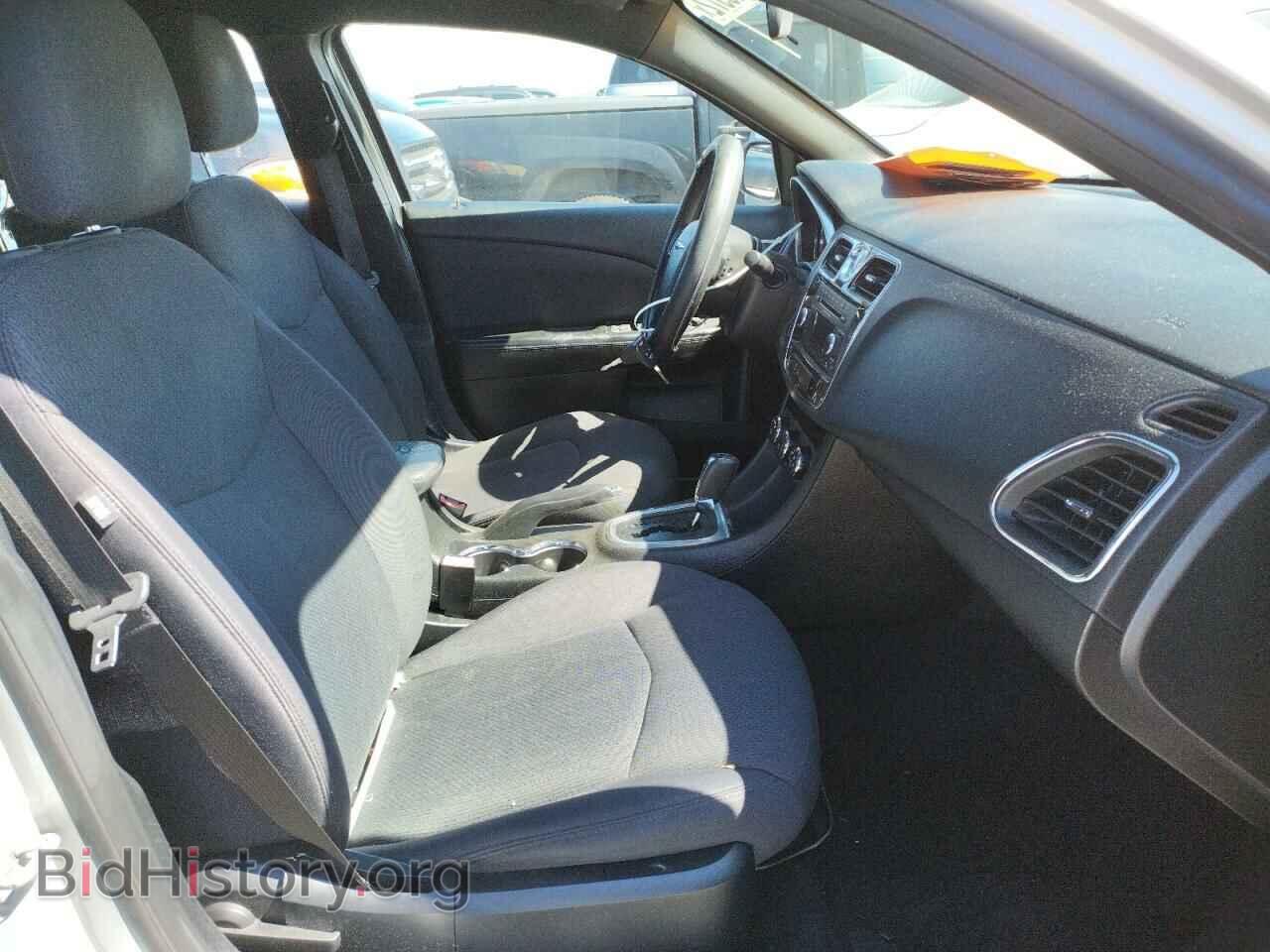 2012 CHRYSLER 200 - VIN: 1C3CCBAB1CN320617 - Фото 5