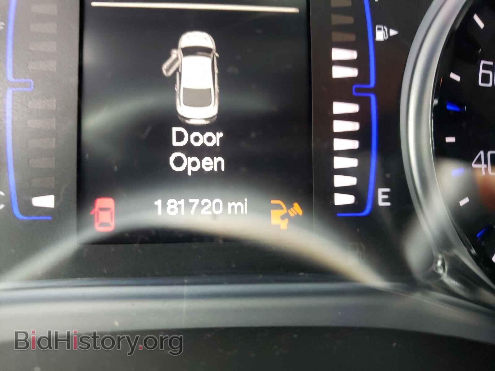 2015 CHRYSLER 200 - VIN: 1C3CCCBBXFN747464 - Фото 8