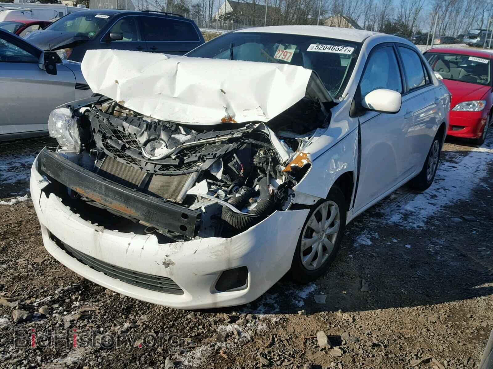 2011 TOYOTA COROLLA BA - VIN: 2T1BU4EE1BC553273 - Фото 2