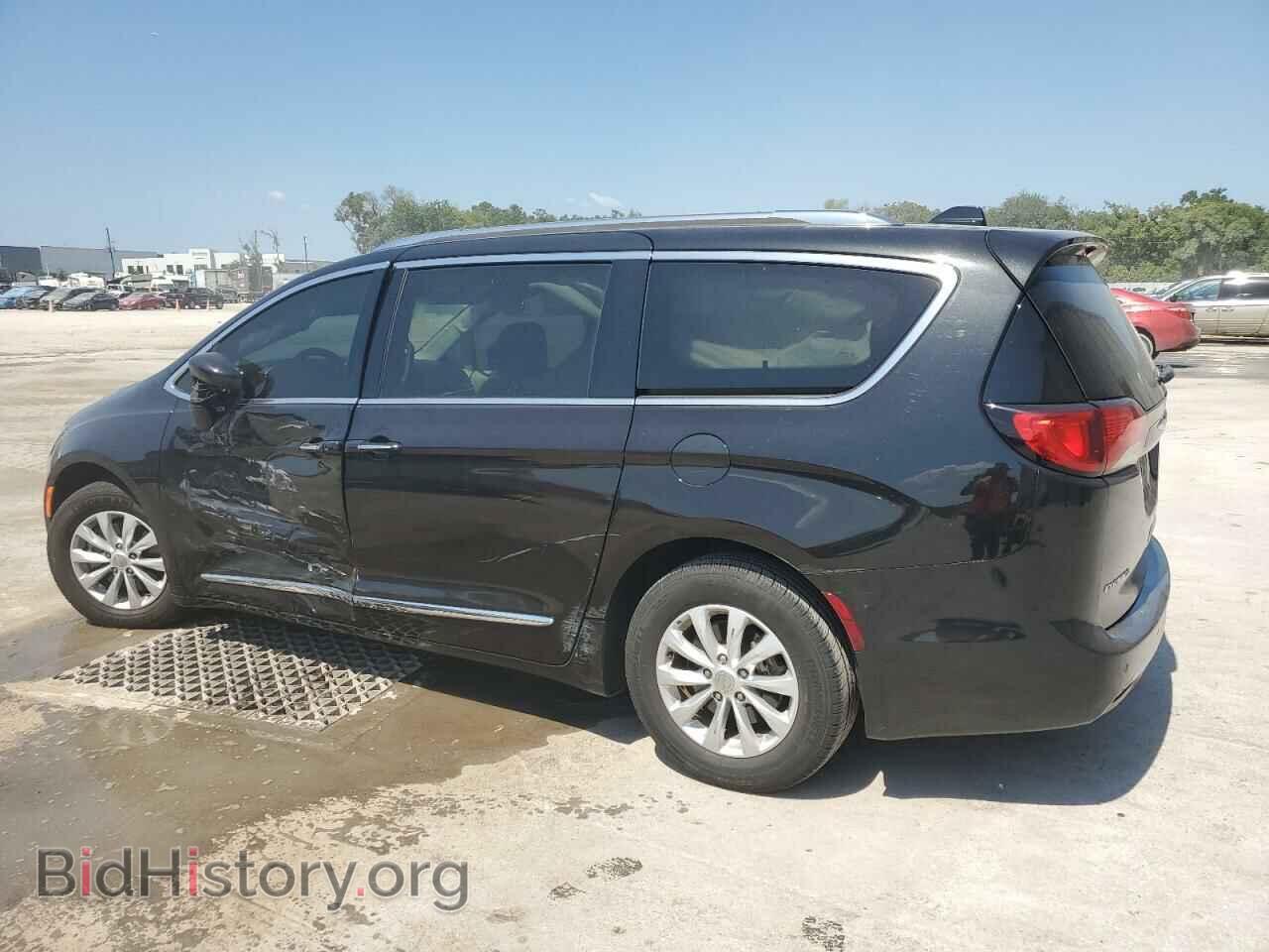 2019 CHRYSLER PACIFICA - VIN: 2C4RC1BG0KR650261 - Фото 2