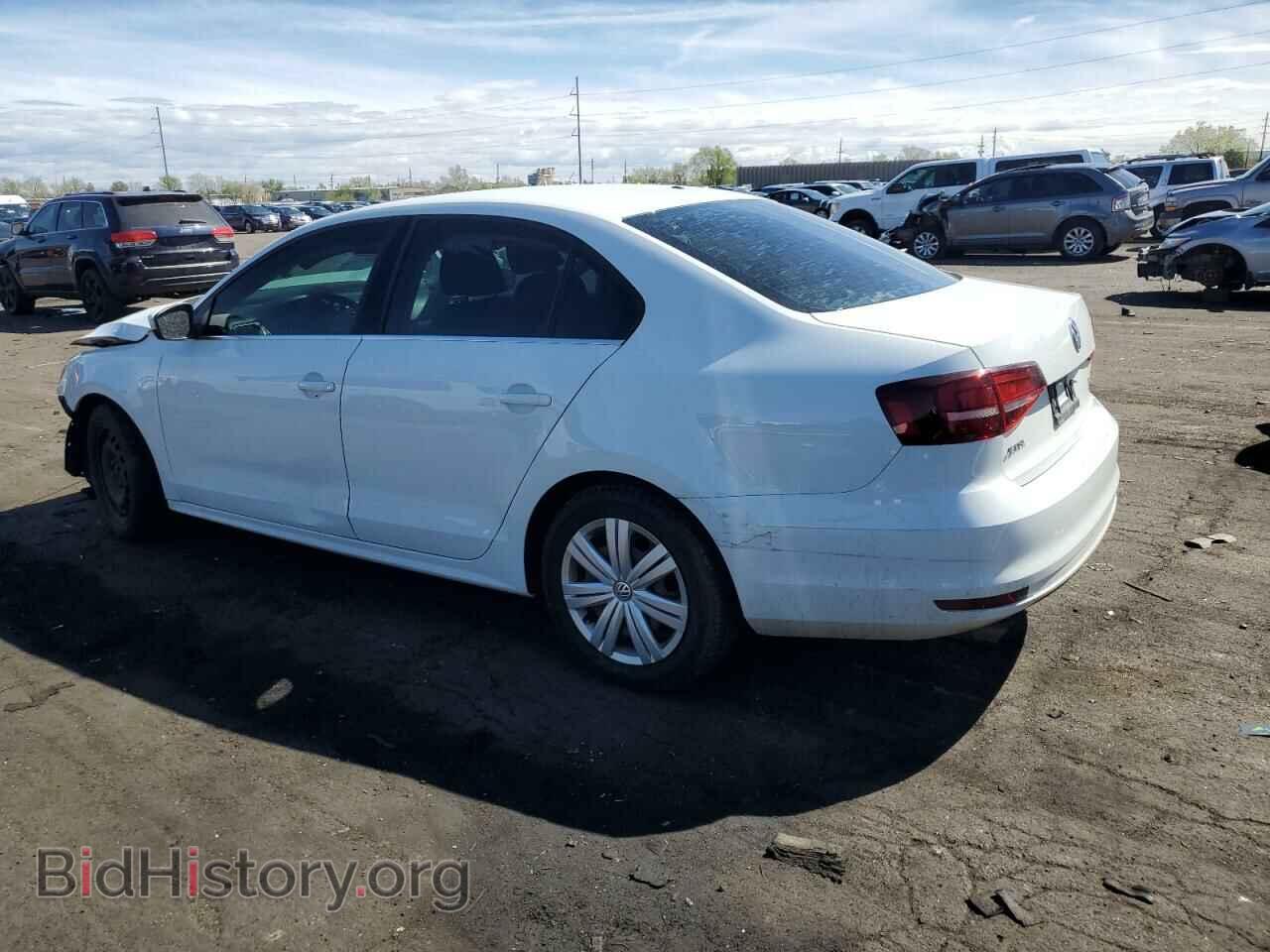 2017 VOLKSWAGEN JETTA - VIN: 3VW2B7AJ3HM224050 - Фото 2