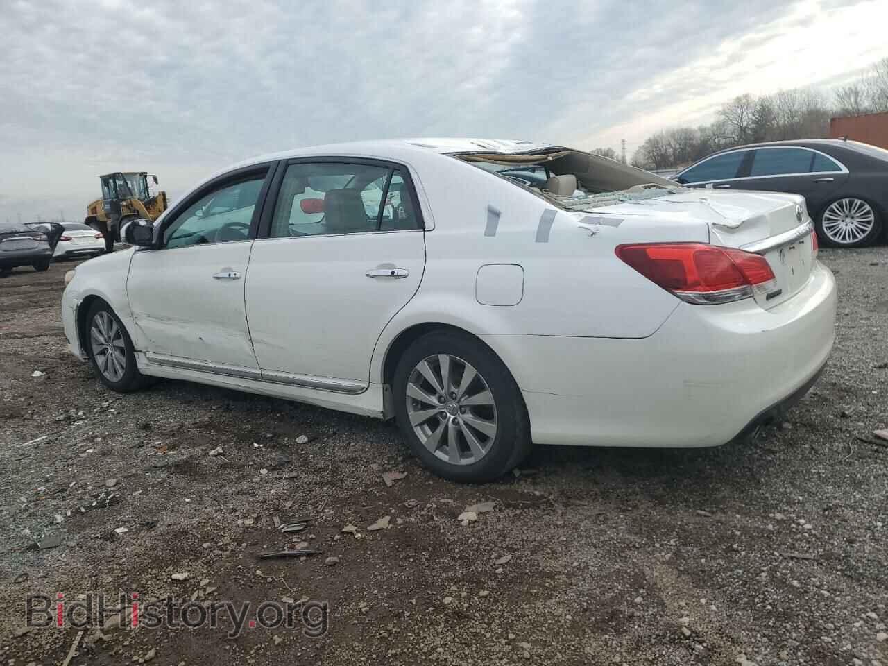 2011 TOYOTA AVALON - VIN: 4T1BK3DB1BU372115 - Фото 2