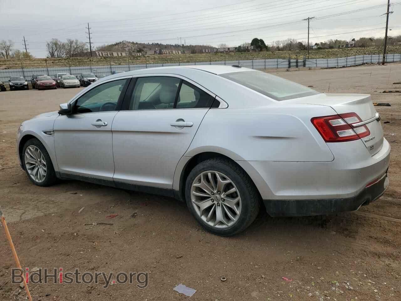 2013 FORD TAURUS - VIN: 1FAHP2F82DG235526 - Фото 2